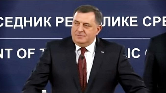 Dodik pisao predsedniku i premijeru Grčke: Vi štitite granice celog Balkana i EU Dodik pisao predsedniku i premijeru Grčke: Vi štitite granice celog Balkana i EU
