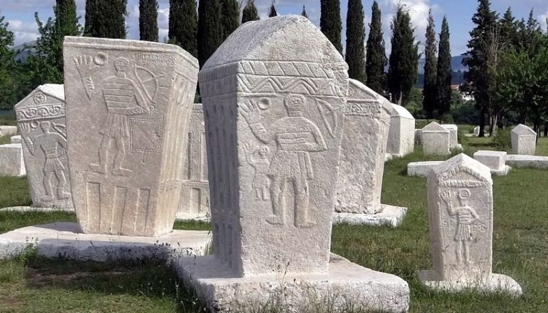 Bogumili I Stećci Iz Sela Radimlja U Bosni 800x457 1