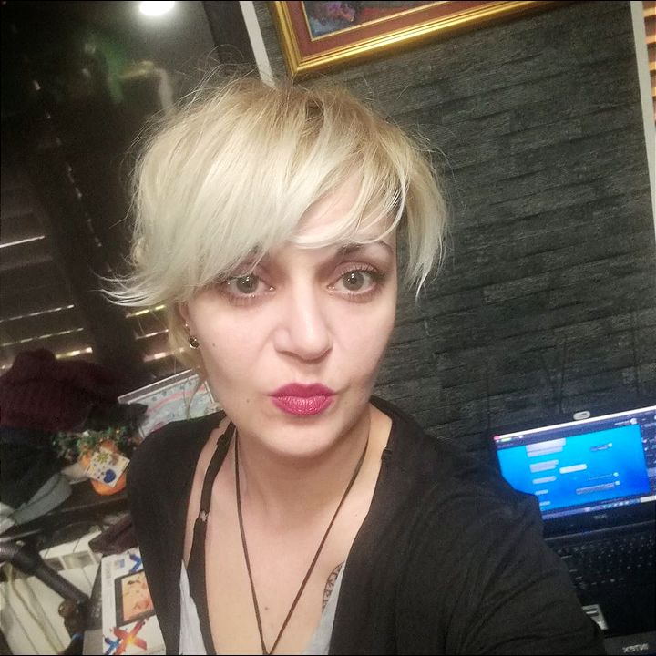 Ana Obradović o 5G mreži: Boj se ovna, boj se govna, a kad ćeš živeti? Ana Obradović o 5G mreži: Boj se ovna, boj se govna, a kad ćeš živeti?