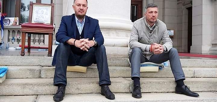 Bosko Obradovic Ivan Kostic Dveri Strajk Gladju 720x340 1