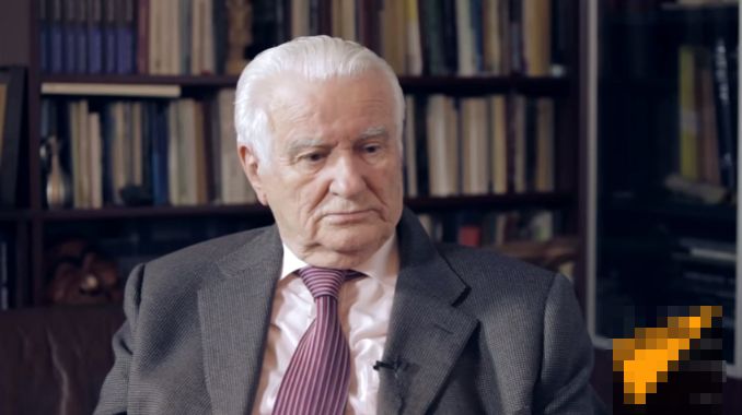 Mićunović: Predsedništvo DS nije štitilo mene, grlili su se sa Boškom Obradovićem