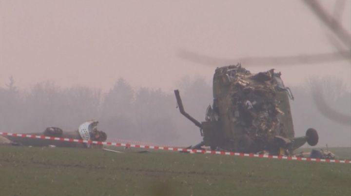 "Gde završavaju heroji našeg naroda": Kolege pilota Mehića sprečile da deo srušenog helikoptera bude istopljen u peći "Gde završavaju heroji našeg naroda": Kolege pilota Mehića sprečile da deo srušenog helikoptera bude istopljen u peći