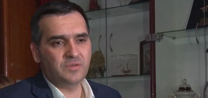 Tomin sin Radomir najviše veruje svastici: "Ja, sa sve svojom svastikom, odgovaram narodu"