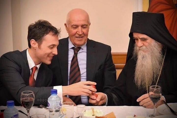 Pismo Milačića patrjarhu: Mitropolit Amfilohije je našu borbu platio životom, mi smo sada čeda bez roditelja. Mitropolit Joanikije je jedini kog će narod slijediti Pismo Milačića patrjarhu: Mitropolit Amfilohije je našu borbu platio životom, mi smo sada čeda bez roditelja. Mitropolit Joanikije je jedini kog će narod slijediti
