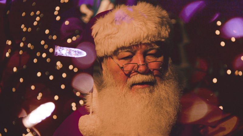 FINSKI DEDA MRAZ SE SPAKOVAO I KRENUO NA PUT DA DELI POKLONE: Restrikcije zbog korona virusa se ne odnose na leteće irvase Deda Mraz 800x450 1