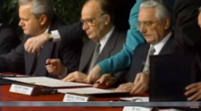 Sloba Alija Tudjman Potpisivanje Dejtonskog Sporazuma 800x450 1