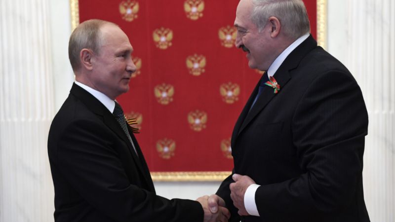 ALEXEY NIKOLSKY SPUTNIK KREM Putin Lukasenko 800x450 1