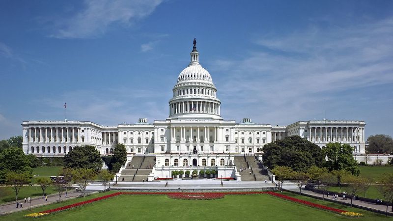 (VIDEO) Američi Jevreji upali u zgradu na Kapitol hilu, traže hitan prekid vatre u Gazi: Ne u naše ime United States Capitol West Front Kongres Sad 800X450