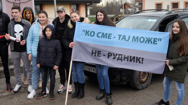 NE DAMO NI METAR ZEMLJE, NI KAP VODE! Zelena patrola na auto-litiji protiv Rio Tinto: Građani ne veruju obećanjima kompanije Auto Litije Rio Tinto Zelena Patrola 8 800x450 1