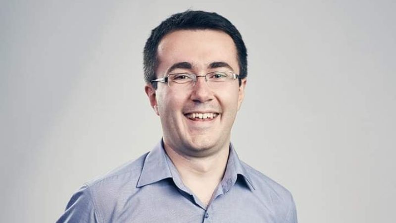 Ovo je Nišlija koji je kreirao Ćirilizator: Srbija oduševljena idejom, a onima koji imaju negativne komentare dao je ODGOVOR! Cirilizator Jovan Turnjanin 800x450 1