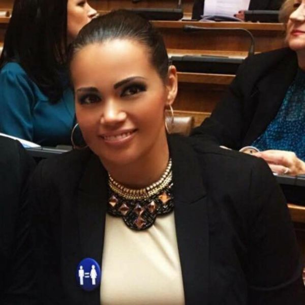 Nataša Prišić u pismu Đukanoviću: U ovoj zemlji ima mnogo inteligentnih ljudi, mnogo više nego što ste i mogli da pretpostavite Natasa Prisic 600x600 1