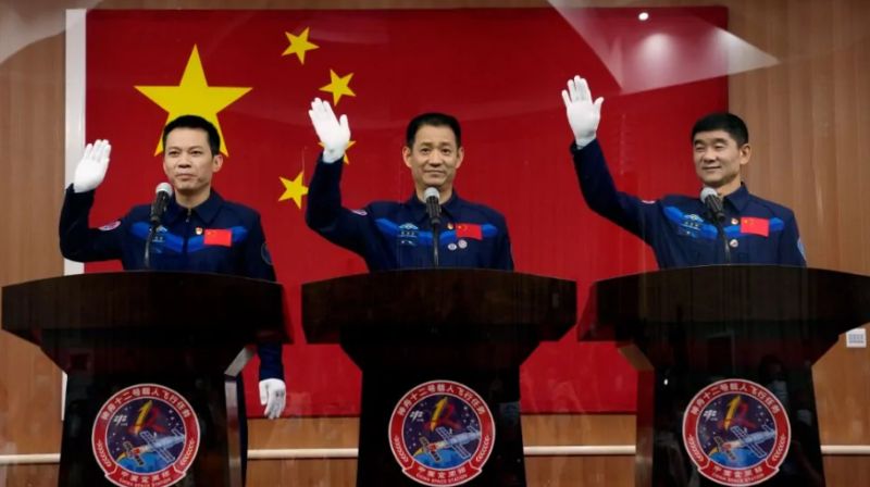 Kina deli uzorke Meseca sa Rusijom i Francuskom Astronauti Kina 800x448 1