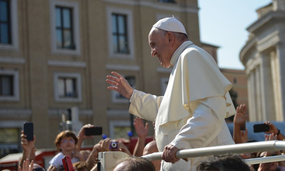 Pope Papa Franja 1000x600 1