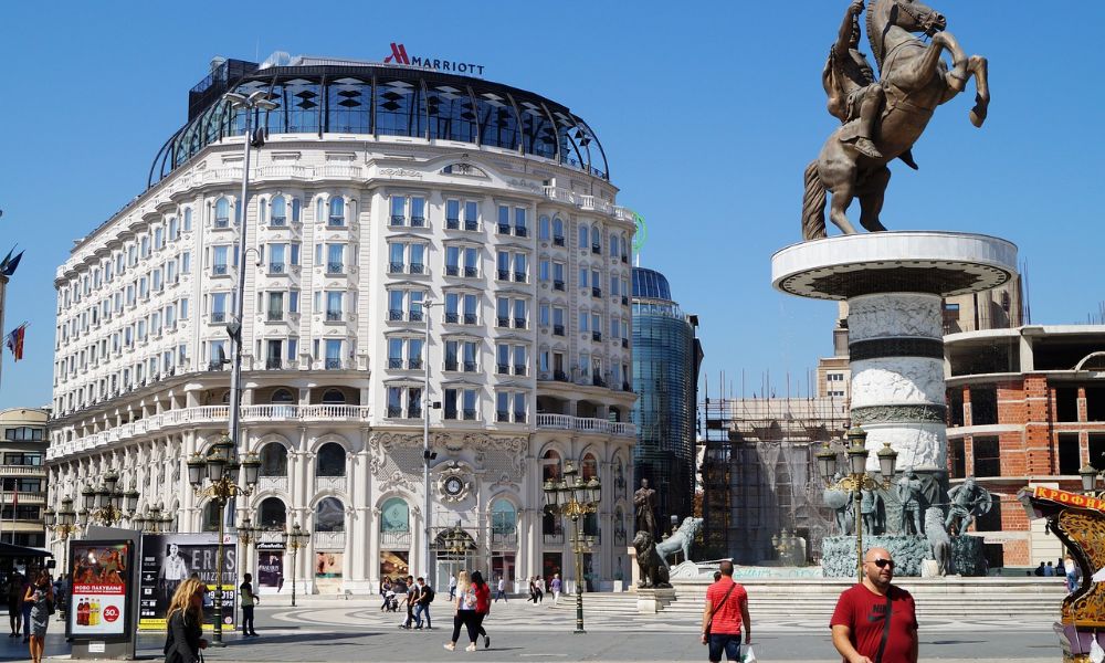 Sve više Makedonaca gleda u Srbiji navećeg prijatelja Skopje Skoplje Makedonija 1000x600 1