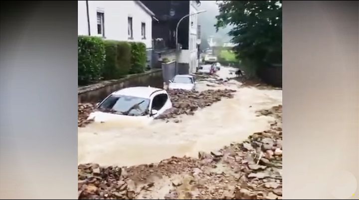 Više od 160 žrtava poplava u Nemačkoj, traži se ostavka ministra Zehofera Poplave Nemacka 720x401 1