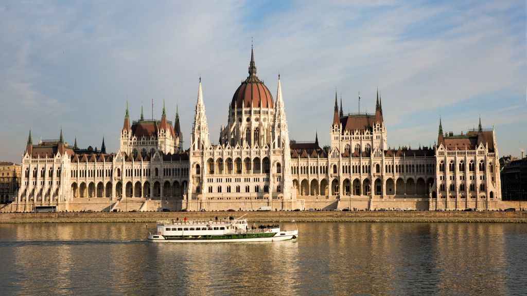 Budimpesta Madjarska Parlament 1024x576 1