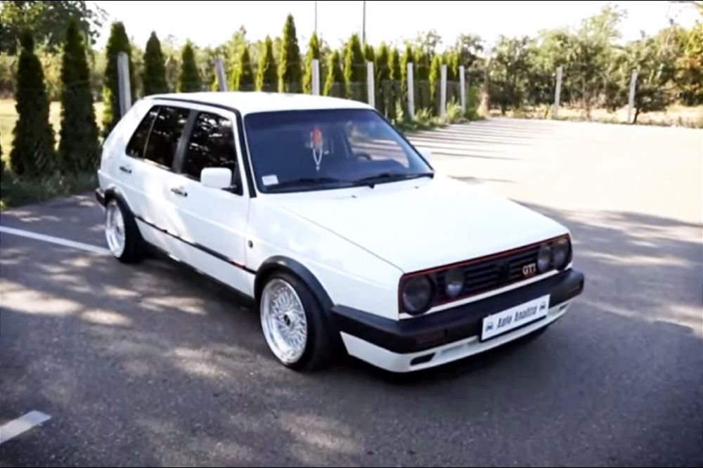 Golf dvojka prodat za 87.000 dolara Golf 1000X666