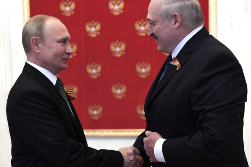 Kako su tekli pregovori Lukašenka i Prigožina: Pola sata smo pričali samo u psovkama ALEXEY NIKOLSKY SPUTNIK KREM Putin Lukasenko 1000x666 1
