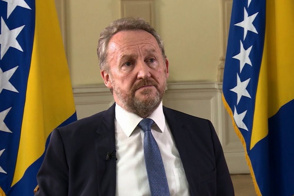 BAKIR IZETBEGOVIC 1000x666 1