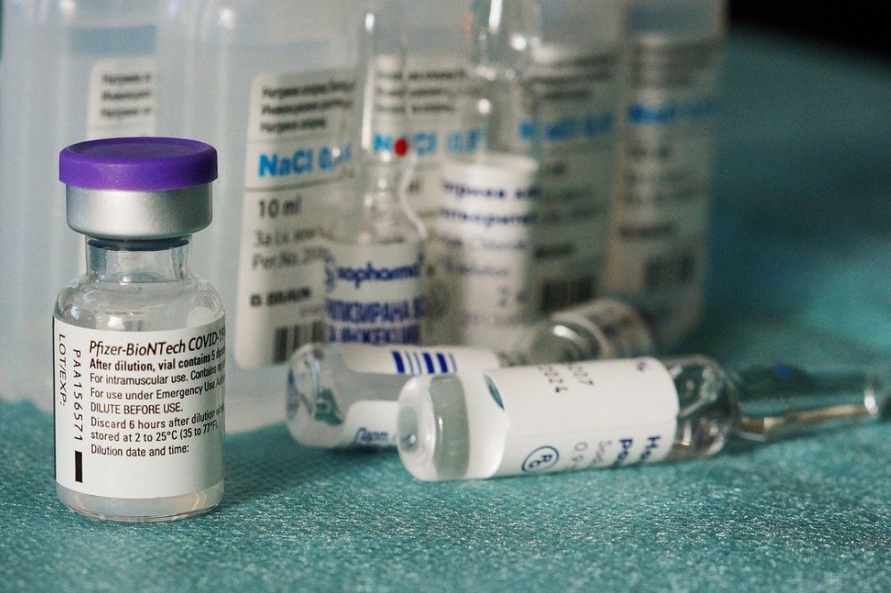 U Crnoj Gori odobrena Fajzer vakcina za decu Covid 19 Vaccine Vakcina Fajzer 1000x666 1
