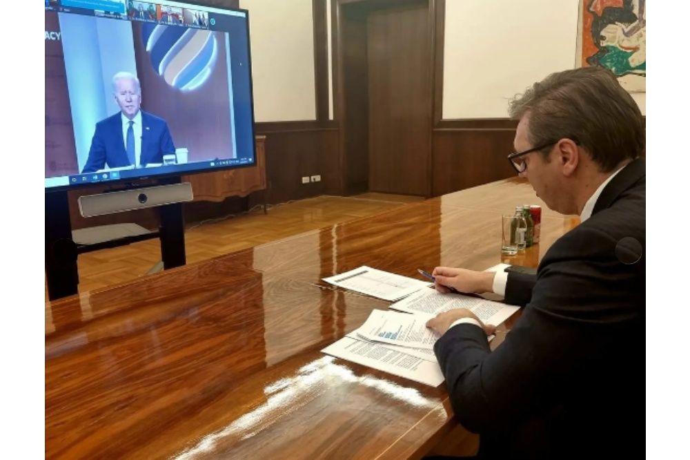 Vucic Bajden 1000x666 1