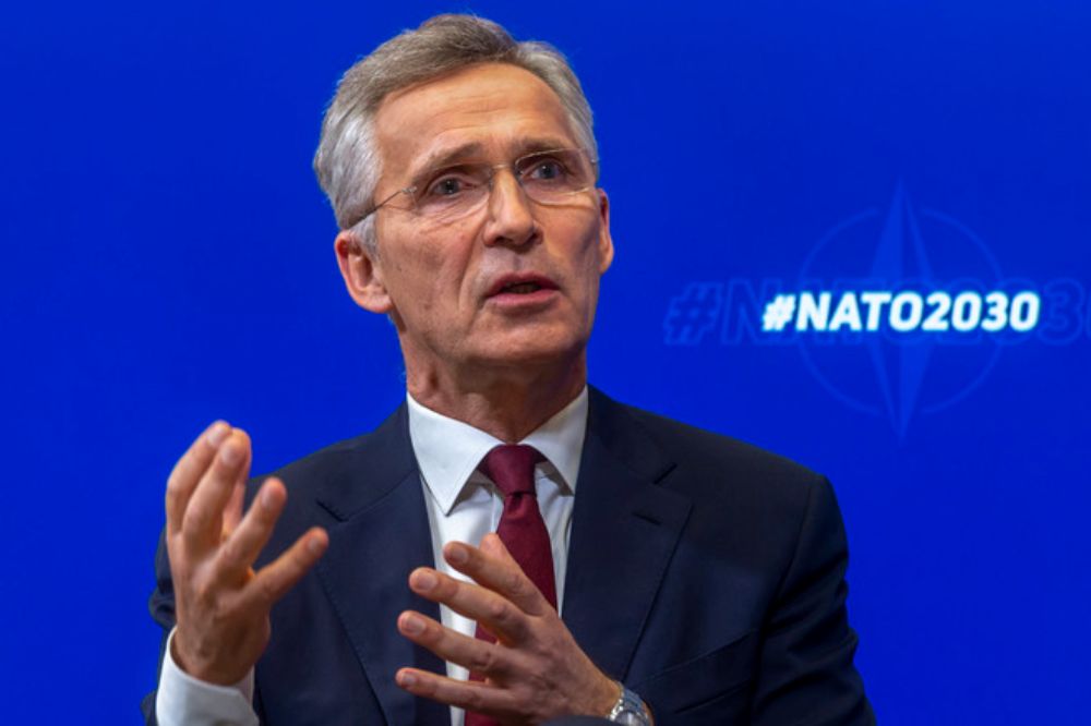 Šef kancelarije Stoltenberga: Ukrajine bi mogla u NATO ako ustupi delove teritorije Rusiji JENS Stoltenberg 1000x666 1