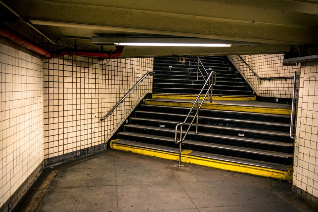 U njujorškom metrou 13 ranjenih u pucnjavi Metro 1024x682