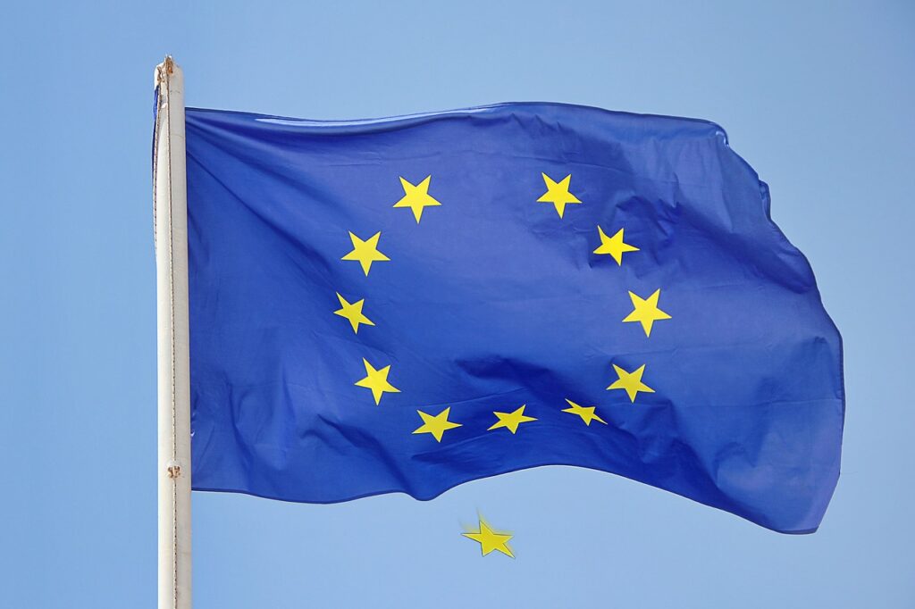 Predlog EU: Države koje neće da prime tražioce azila, da plate do 22.000 evra po osobi EU Zastavaq 1024x682