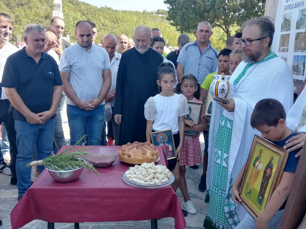 U Zaplaniku održan Petrovdanski sabor i služen pomen Čiča Draži i carskoj porodici Romanov Trebinjska Suma 8 1024x768