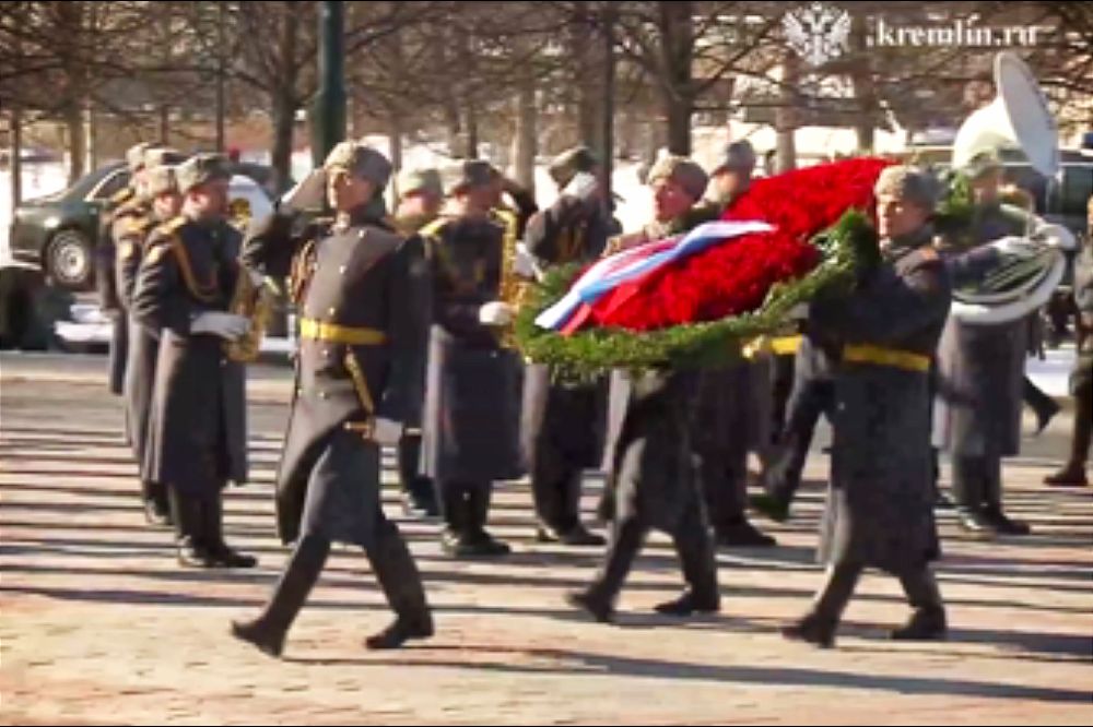 RUSIJA POLAGANJE VENACA 1000X666