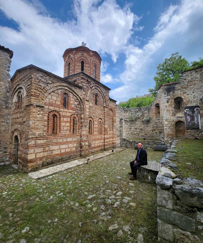 Đorđević: Srbi sa Kosmeta su u strahu od sopstvene države i sopstvene Crkve Djordjevic Crkva Svetog Spasa800x960