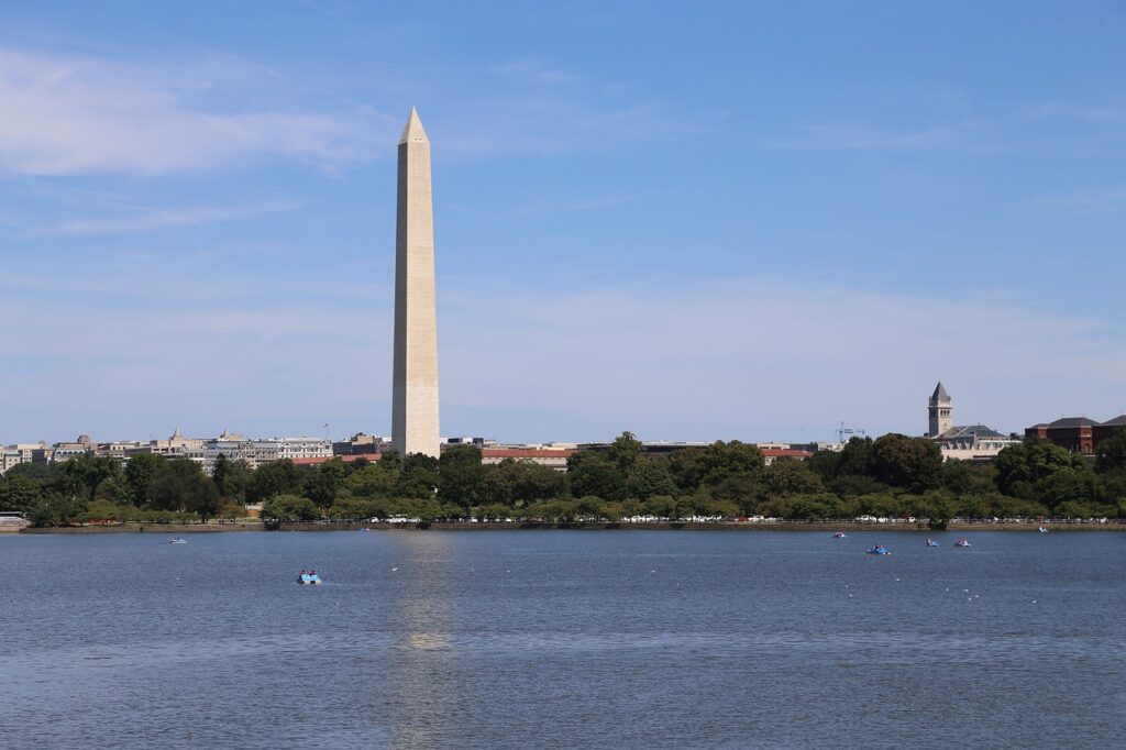 U SAD ukradeno više od 200 milijardi dolara pomoći tokom pandemije korona virusa The Washington Monument Vasington 1024x682