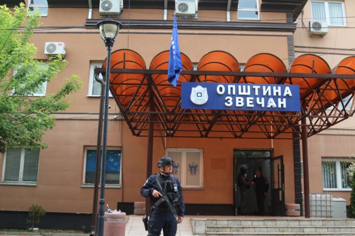 Đorđević najavio rasplet krize na KiM: Vučić umesto ZSO dobija Karleušu Zvecan Zastava