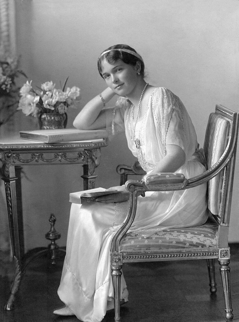 802px Olgachair Olga Nikolajeva Romanov 761x1024