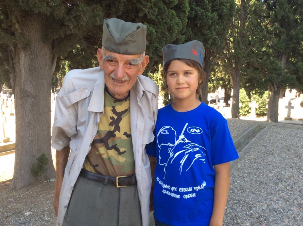 Mali Dimitrije, deda Đorđe i "Plava grobnica" koja odjekuje Zejtinlikom Djordje I Dimitrije Djordjevic 1000x747 1