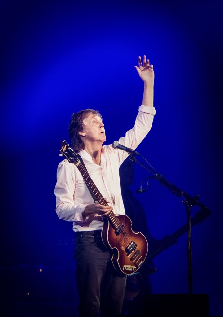 Sir Paul Mccartney Pol Makartni 720x1024