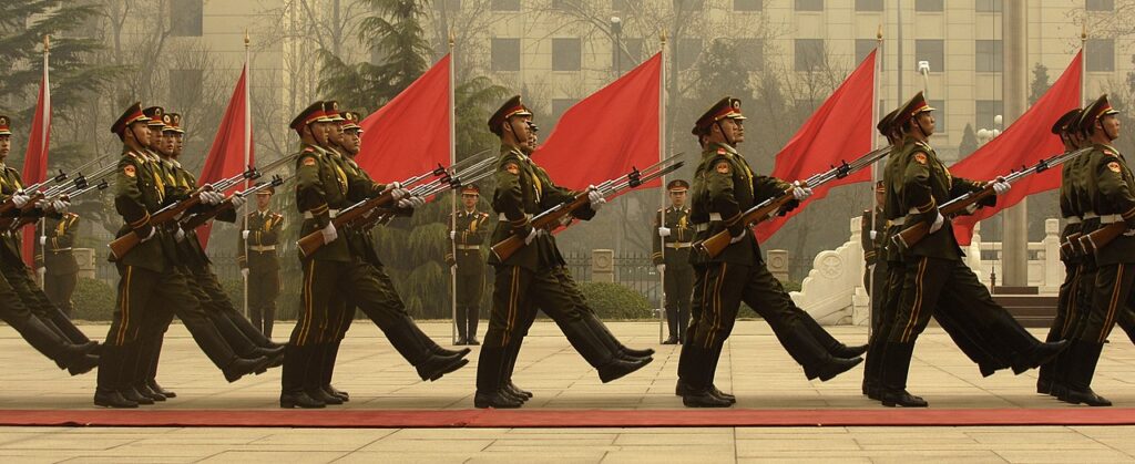 1280px Chinese Honor Guard In Column 070322 F 0193C 014 Kina Vojska Armija 1024x419