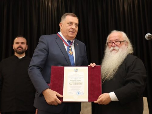 Vukanović: Zašto Crkva dijeli narod i urušava ugled podjelom ordenja korumpiranim političarima? Dodik Pop