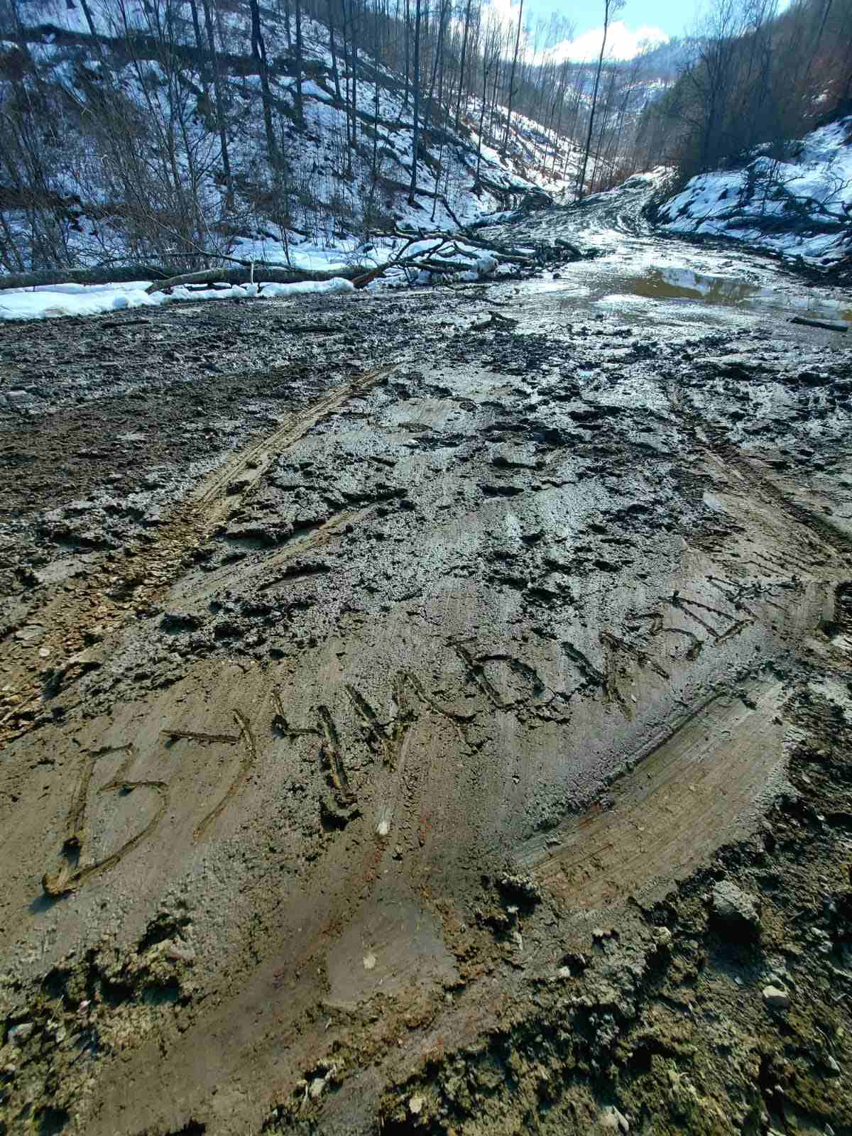 Pismo iz Kopnene zone bezbednosti: Milica Zavetnica videla Kosovo nije - Vučićevi čauši na mestu zločina Viber Slika 2023 11 25 20 13 02 013