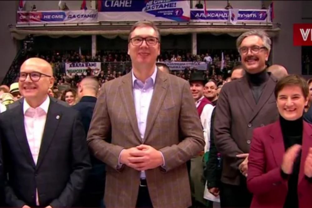 Vučić kritikovao lokalne funkcionere SNS-a: "Da li mislite da sam glup, lud?" Vucic Kraljevo Vucevic Brnabic 1000x666 1
