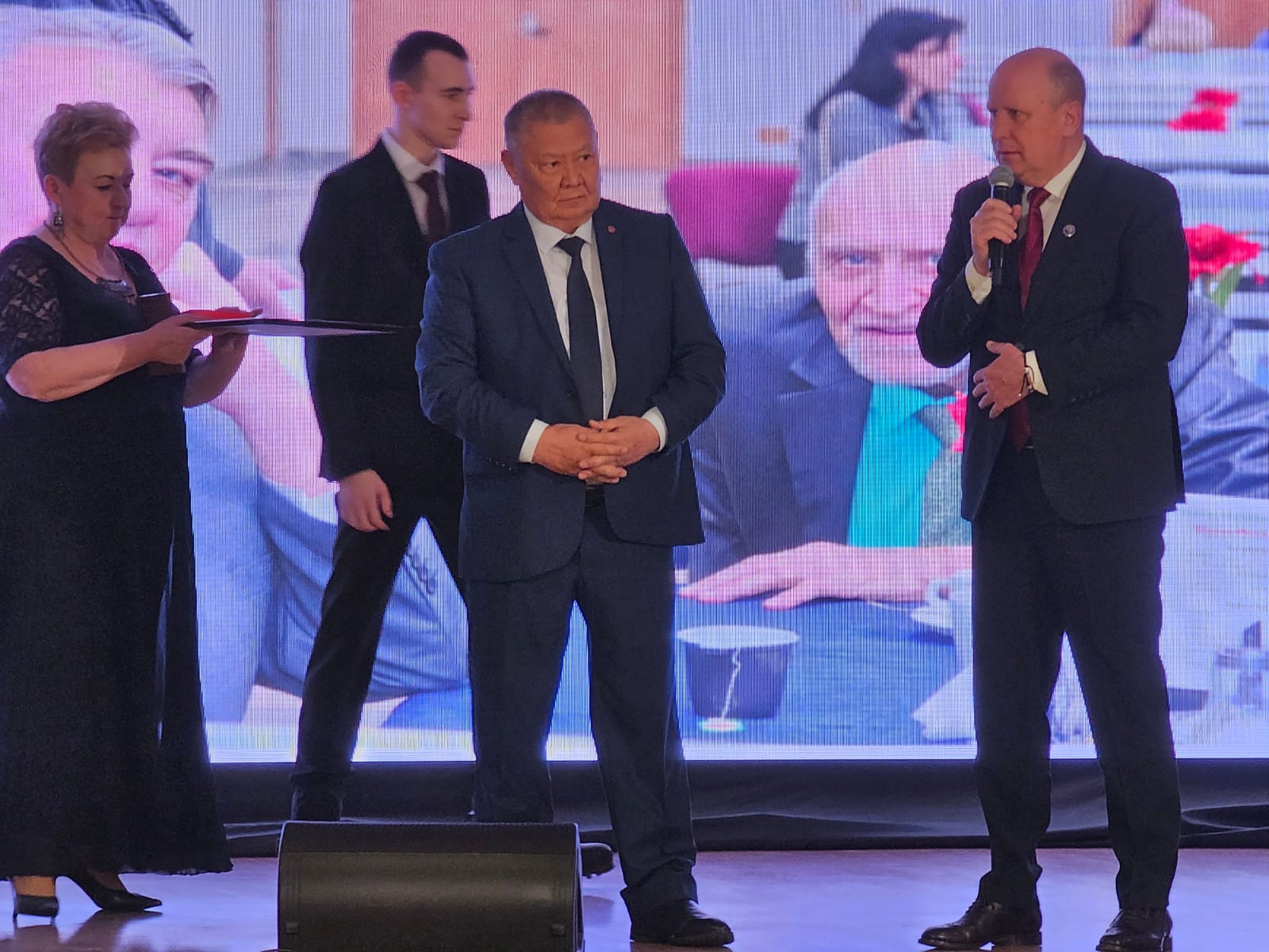 Đorđeviću u Moskvi uručena Gramata i medalja za razvoj odnosa između Rusije i Srbije Djordjevic Gramata 2