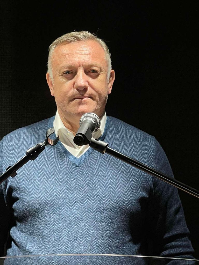 Vladimir Kovačević - jedini koji može da ujedini opoziciju u Srbiji Vladimir Kovacevic Dzemper 678x1024 1