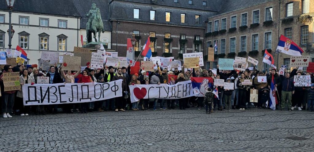 Dizeldorf Protest 1 1024x498
