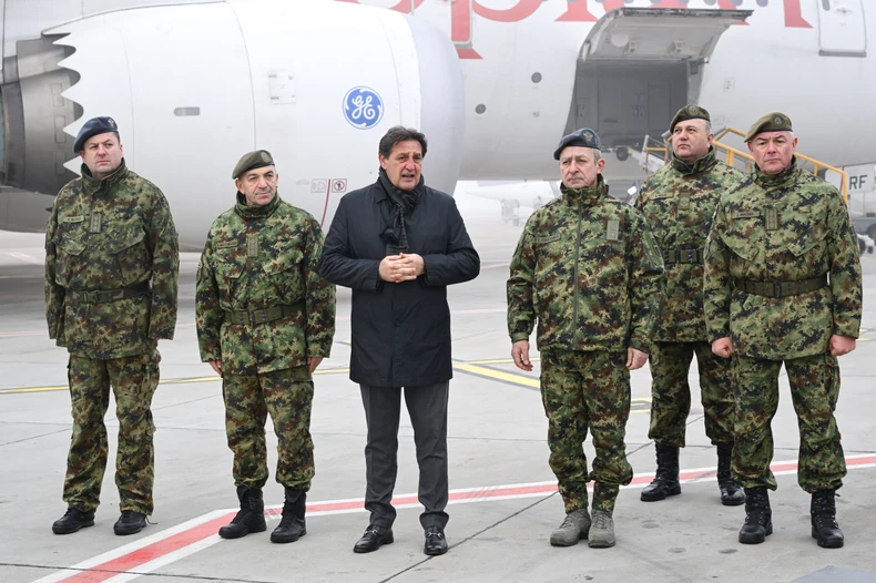 Vojni analitičar: Vojska Srbije je otuđena od naroda, studente i medije tretira kao neprijatelje GASIC VOJSKA Srbije