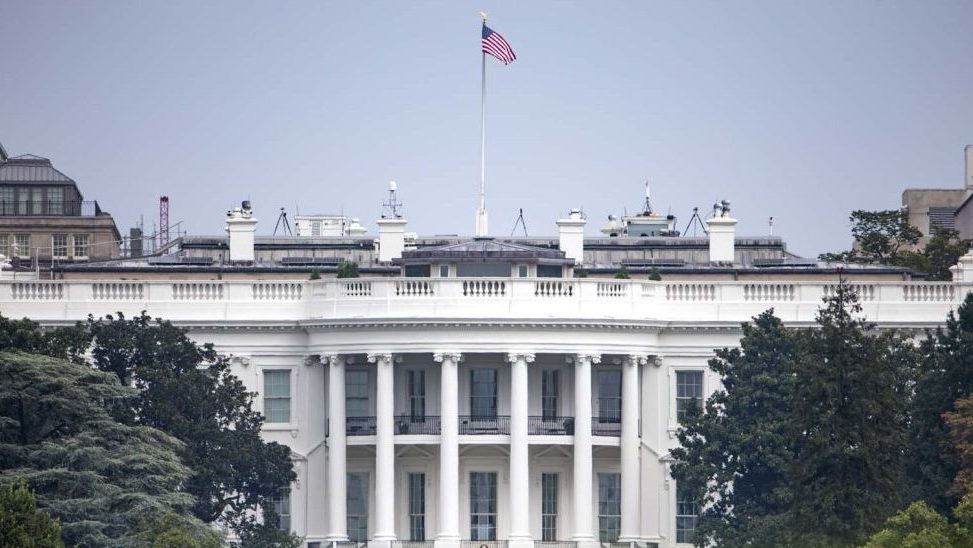 Tramp zapretio da će SAD uzvratiti zbog ubistva troje Amerikanaca u Siriji 0201foto EPA EFE JIM LO SCALZO E1765119733463